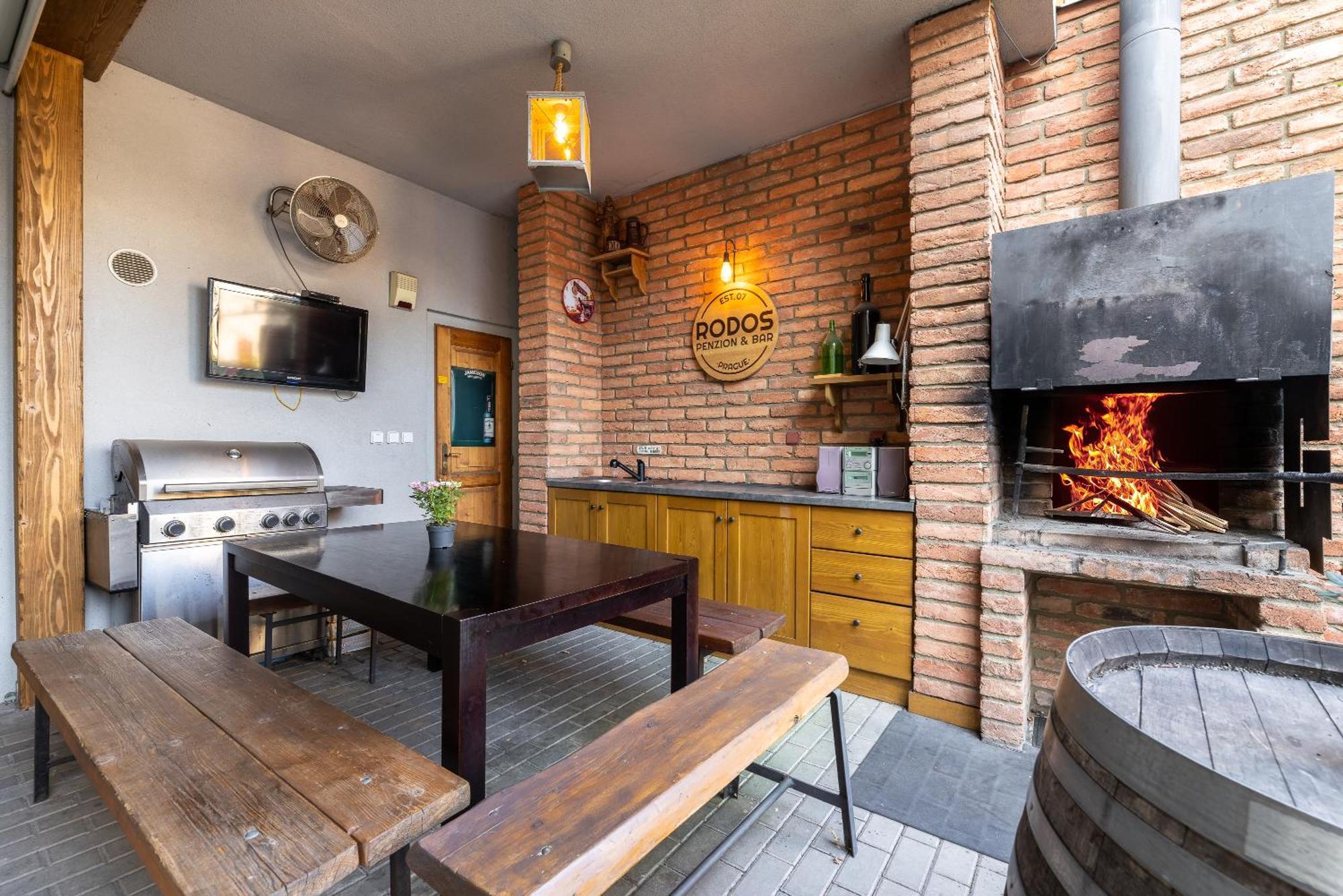 Penzion Rodos - Cafe Prag Eksteriør billede